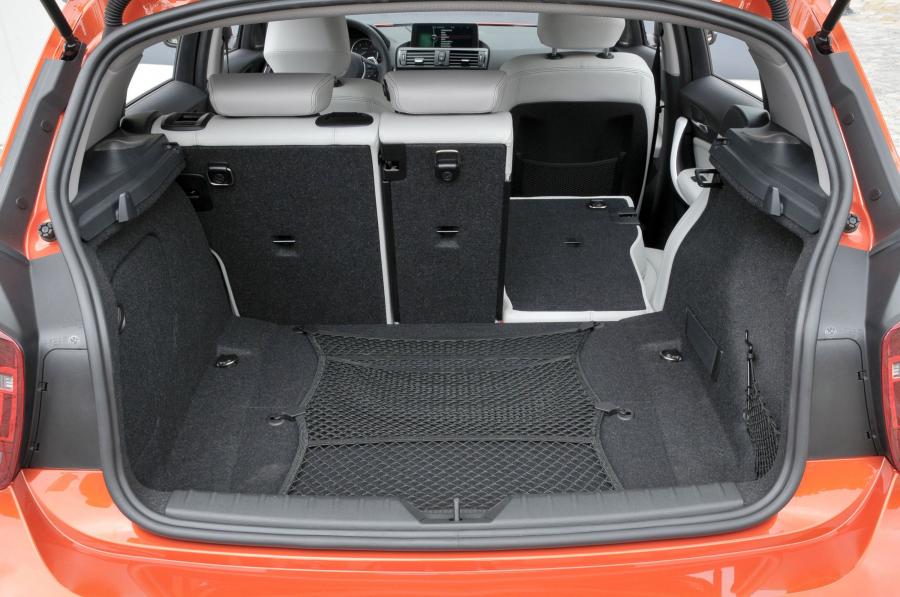  BMW 1-Series Urban Line 2012 года  (фото 5 из 82)